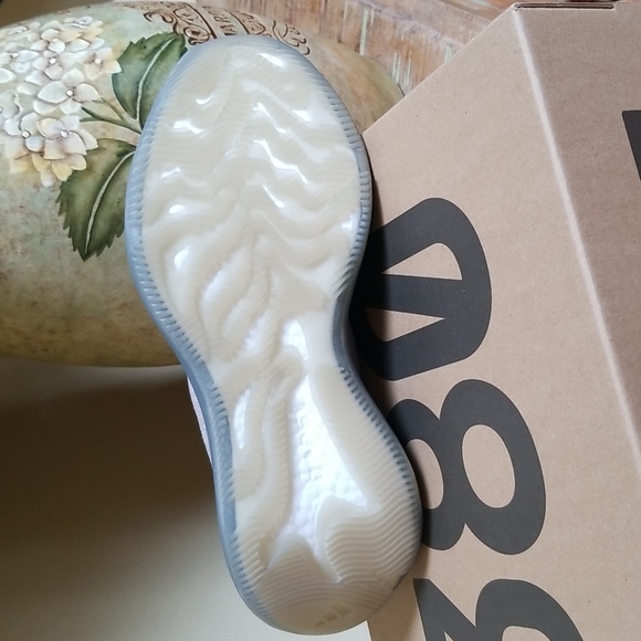 NWT Adidas Yeezy Boost 380 Pepper - SZ 9.5 - Picture 11 of 16